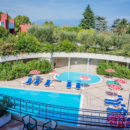 Hotel apartamentowy Hotel Residence Holiday 3*