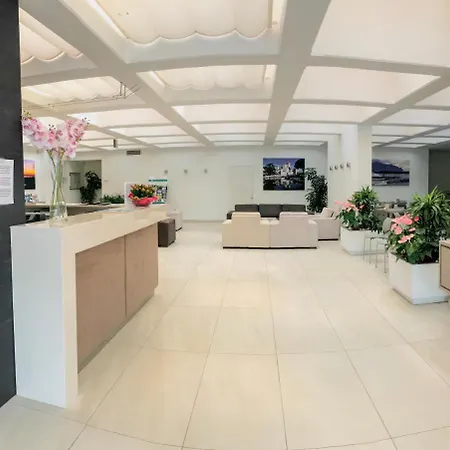 假日公寓酒店 3*