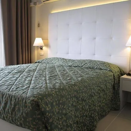 Aparthotel Hotel Residence Holiday 3*