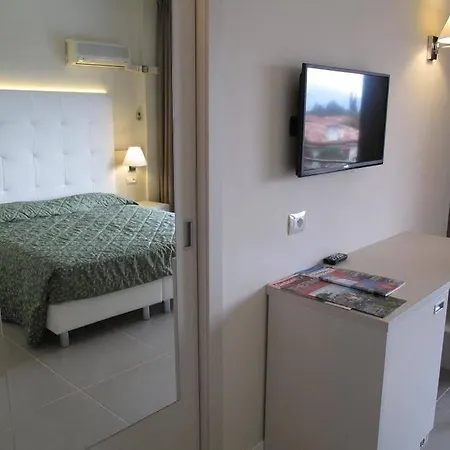 Hotel Residence Holiday 3* Sirmione